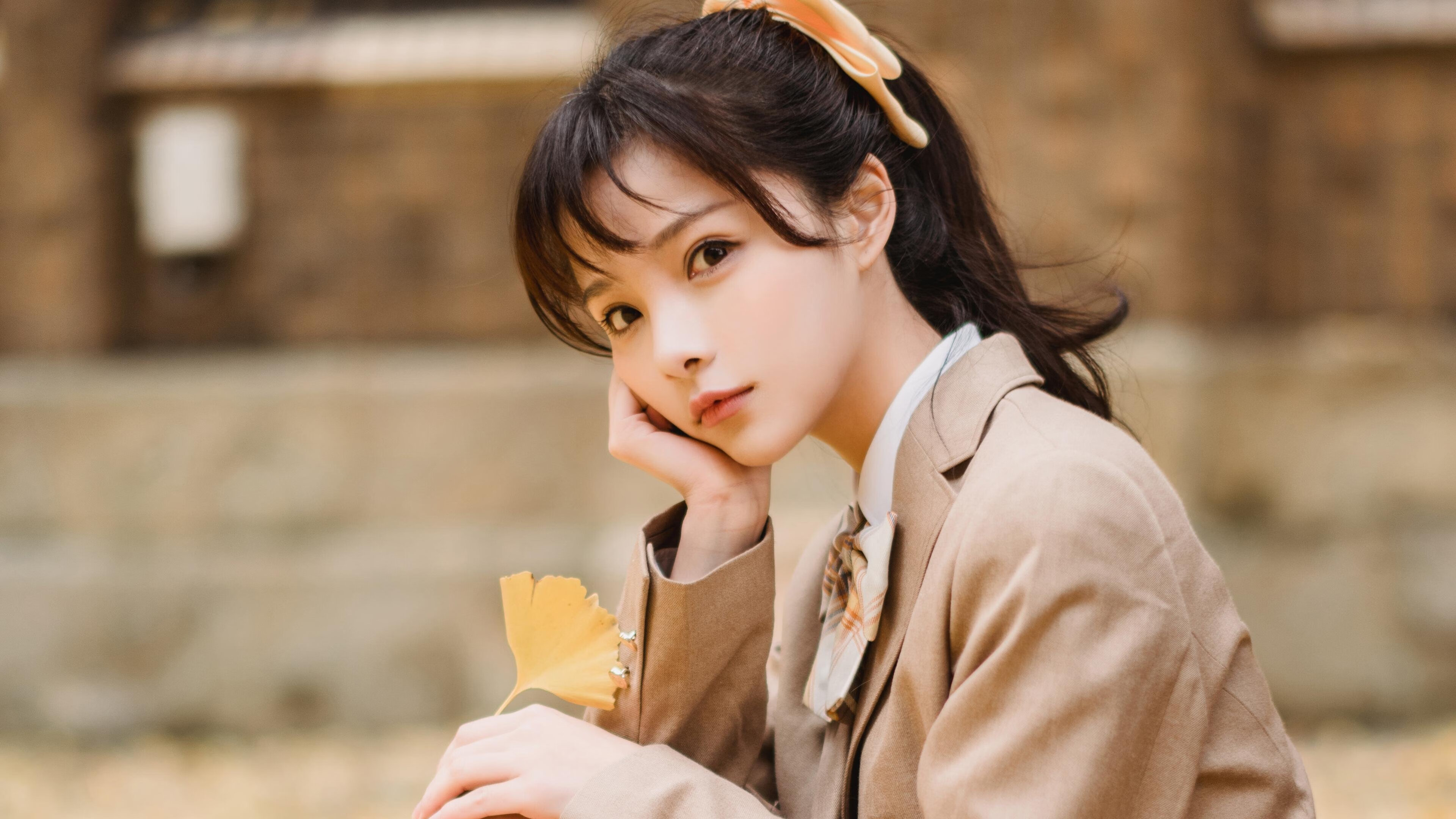 爱游戏电竞官网-传统龙舟赛：水上划桨的民族荣耀，赛龙舟时划桨的人叫什么